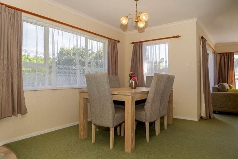 Photo of property in 18 Cholmondeley Crescent, Whitianga, 3510
