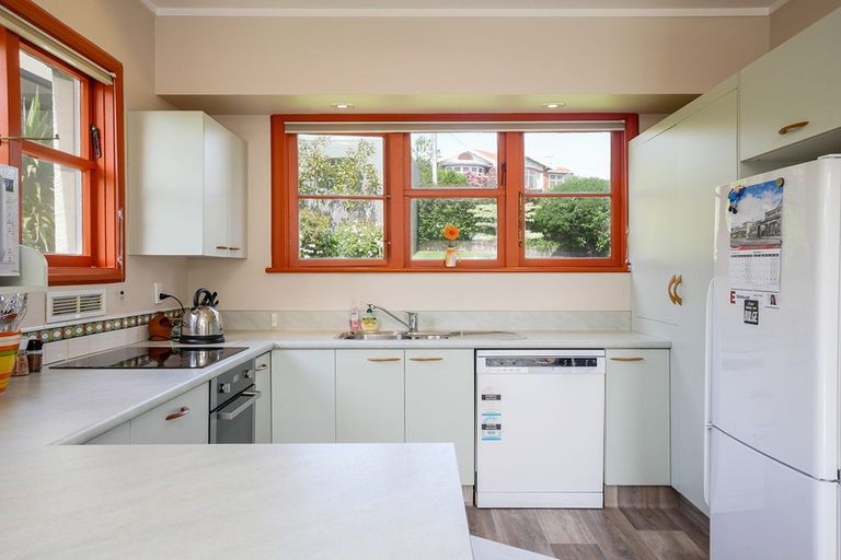 Photo of property in 3 Sunbury Street, Andersons Bay, Dunedin, 9013