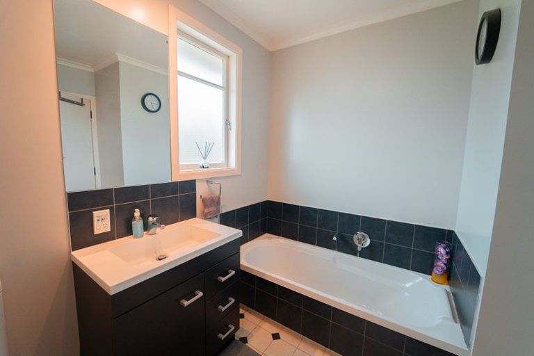 Photo of property in 11 Ireland Place, Pirimai, Napier, 4112