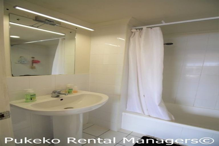 Photo of property in The Rennaissance, 3d/18 Ronwood Avenue, Manukau, Auckland, 2104