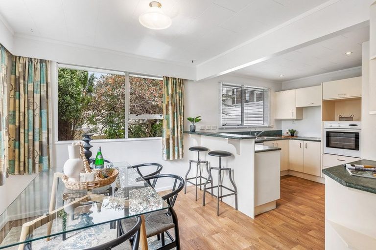 Photo of property in 37 Te Kupe Road, Paraparaumu Beach, Paraparaumu, 5032