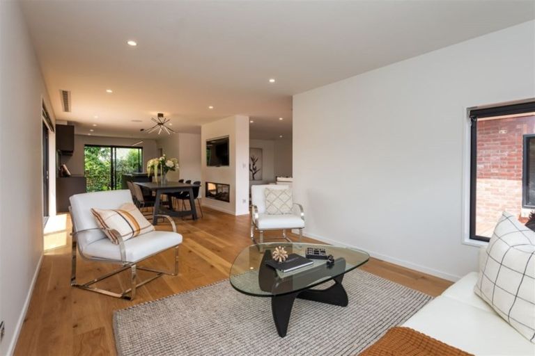 Photo of property in 9 Willowbrook Place, Fendalton, Christchurch, 8052