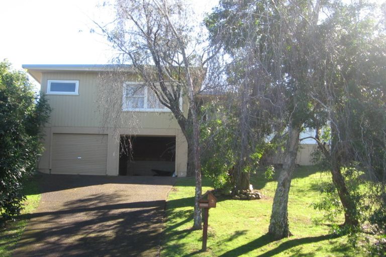 Photo of property in 3 Snowden Place, Opaheke, Papakura, 2113