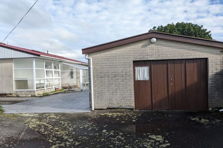 Photo of property in 166 Carrington Street, Lower Vogeltown, New Plymouth, 4310