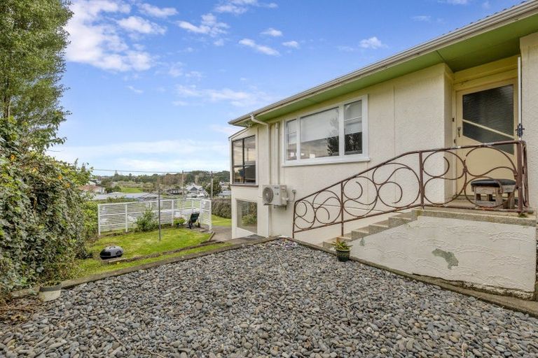 Photo of property in 75 Mould Street, Waitara, 4320