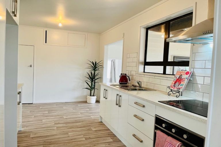 Photo of property in 22 Frangipani Avenue, Manurewa, Auckland, 2102