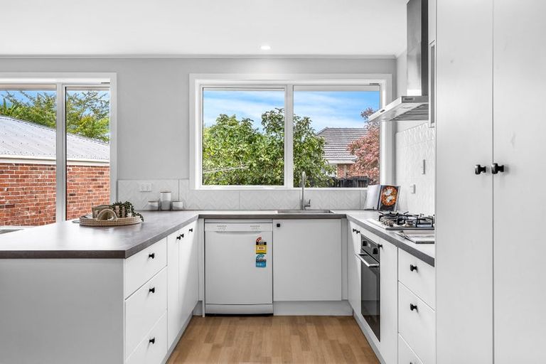 Photo of property in 44 Flower Street, Bryndwr, Christchurch, 8053