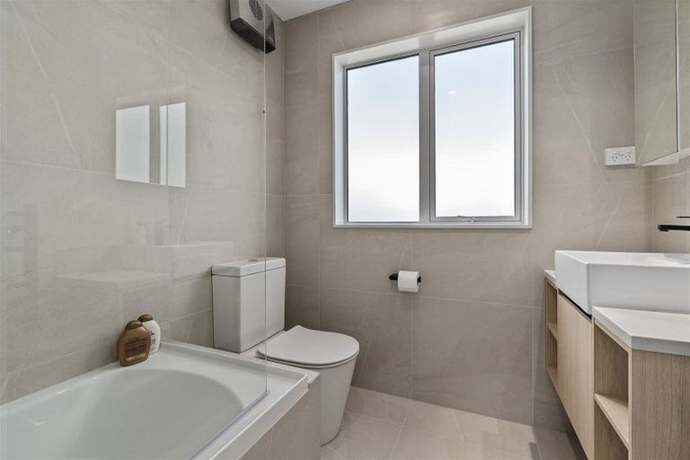 Photo of property in 4/4 Jutland Road, Hauraki, Auckland, 0622