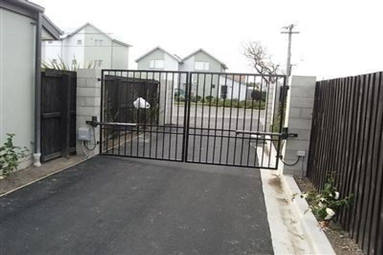 Photo of property in 62 Fairfield Avenue, Addington, Christchurch, 8024