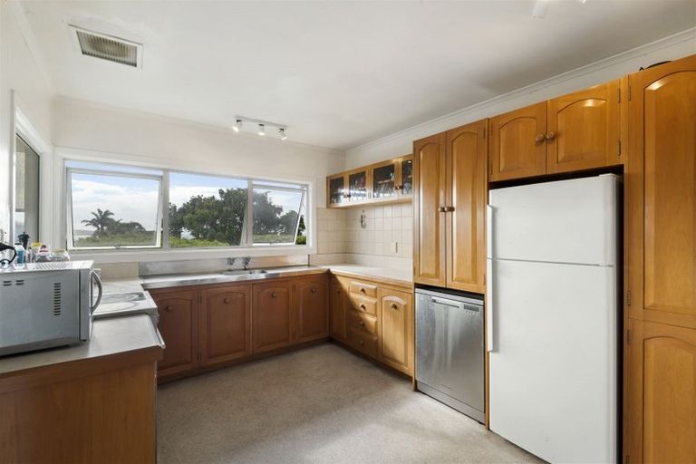 Photo of property in 192 Hurstmere Road, Takapuna, Auckland, 0622