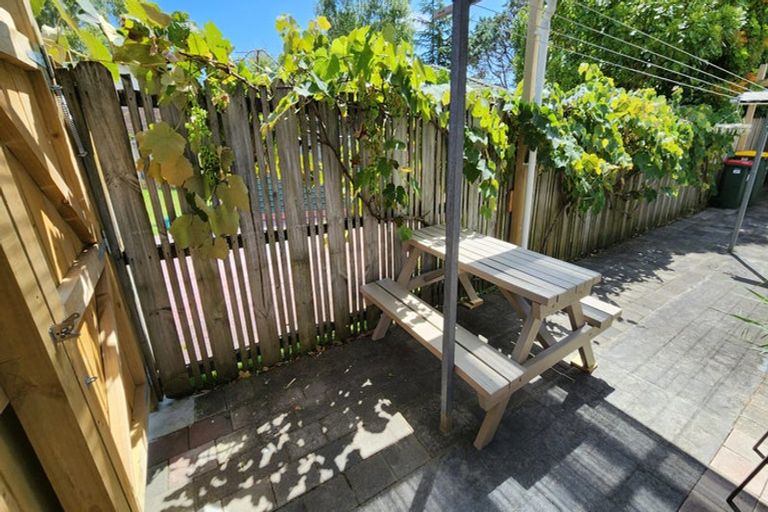 Photo of property in 20 Mercury Lane, Windsor Park, Auckland, 0632