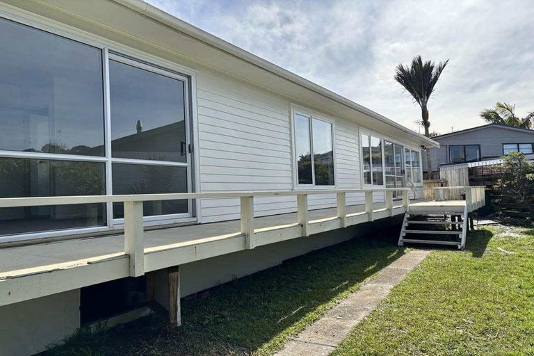 Photo of property in 125a Rosario Crescent, Red Beach, 0932