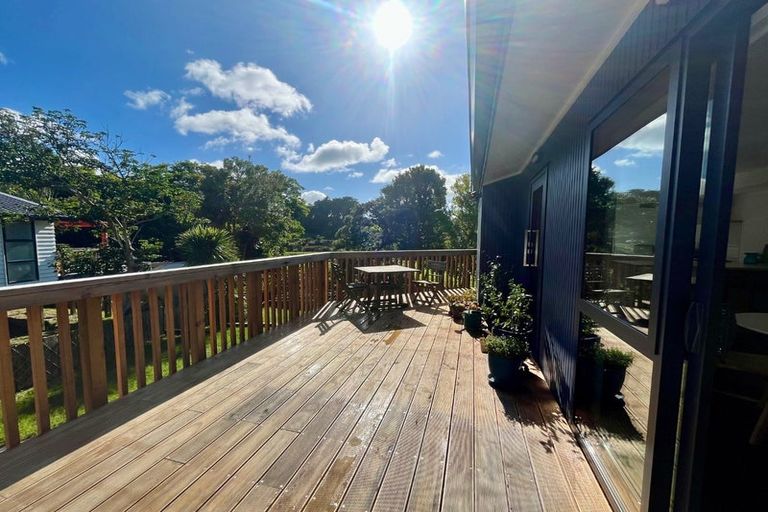 Photo of property in 26 Rimu Road, Stanmore Bay, Whangaparaoa, 0932