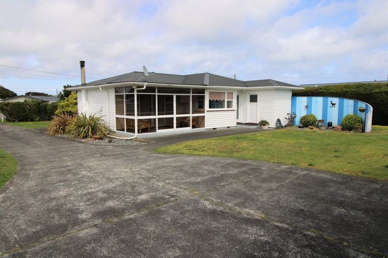 Photo of property in 43 Edinburgh Terrace, Foxton Beach, Foxton, 4815