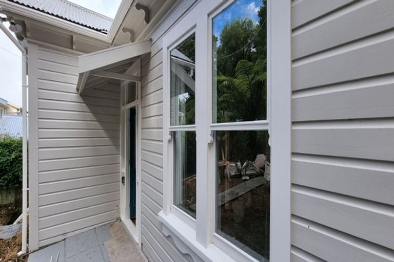 Photo of property in 131 Kelburn Parade, Kelburn, Wellington, 6012