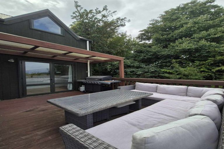 Photo of property in 16 Maxwell Place, Queenstown, 9300