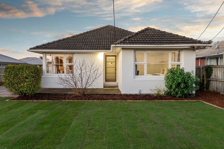 Photo of property in 221 Breezes Road, Aranui, Christchurch, 8061