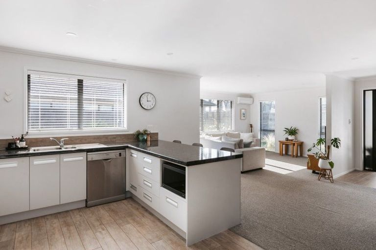 Photo of property in 38 Kohekohe Road, Papamoa Beach, Papamoa, 3118