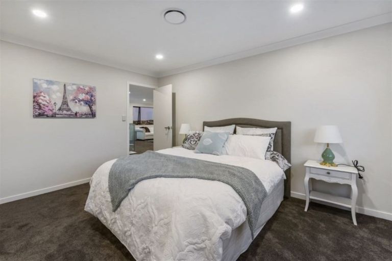 Photo of property in 1 Tirohanga Crescent, Stanmore Bay, Whangaparaoa, 0932