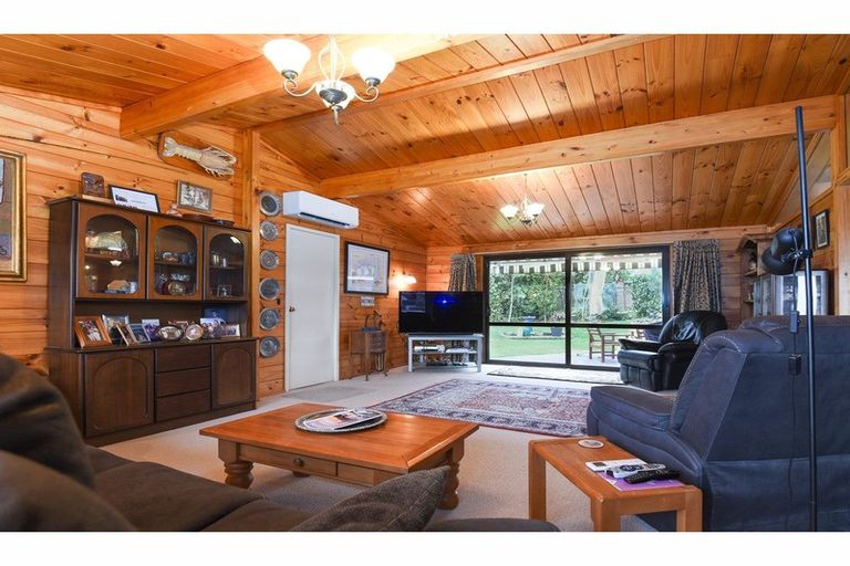 Photo of property in 14 Mark Place, Lynmore, Rotorua, 3010