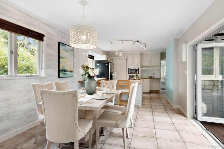 Photo of property in 88 Saddleback Rise, Murrays Bay, Auckland, 0630