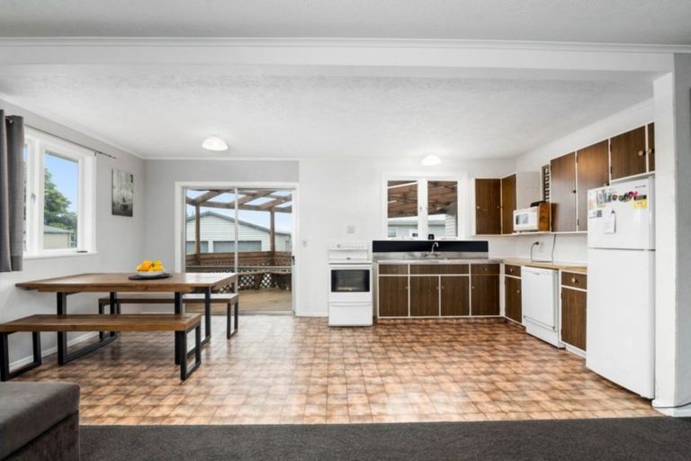 Photo of property in 8 Puweto Street, Selwyn Heights, Rotorua, 3015