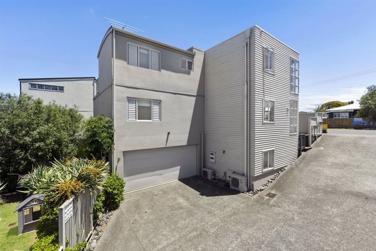 Photo of property in 96a Anzac Street, Takapuna, Auckland, 0622