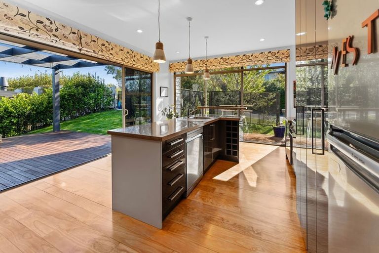 Photo of property in 1 Commodore Place, Britannia Heights, Nelson, 7010