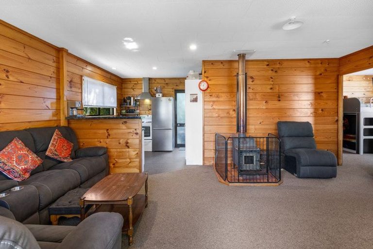 Photo of property in 9 Cliff Street, Coalgate, 7673