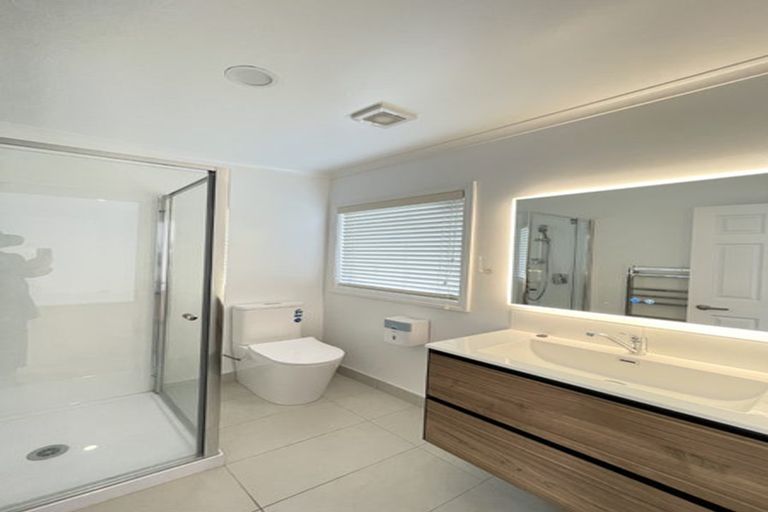 Photo of property in 4 Olwyn Place, Greenhithe, Auckland, 0632