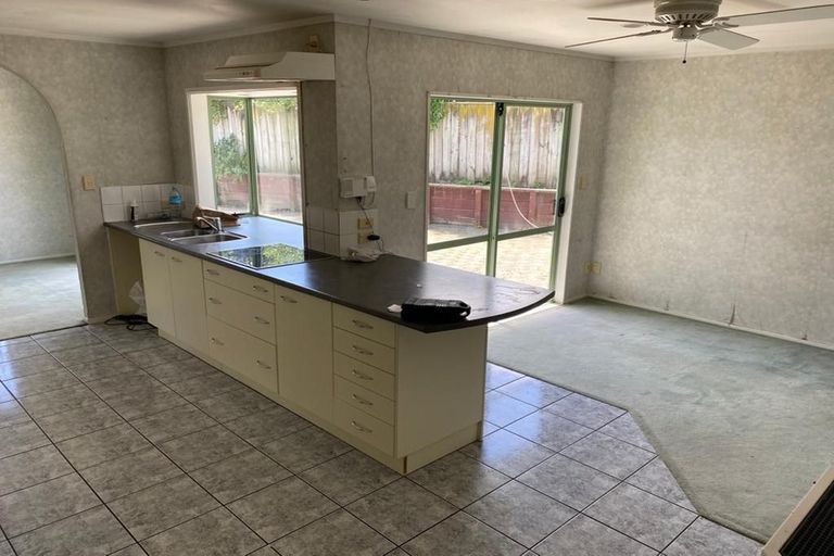 Photo of property in 14 Crail Court, Totara Heights, Auckland, 2105