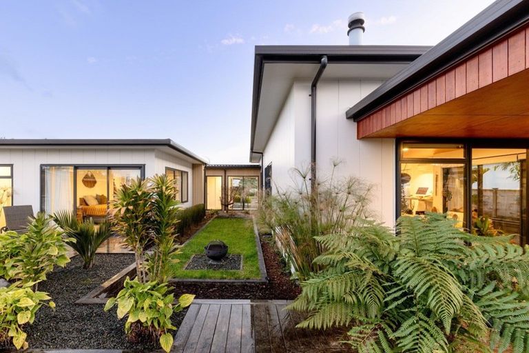 Photo of property in 56 Coast Boulevard, Papamoa Beach, Papamoa, 3118