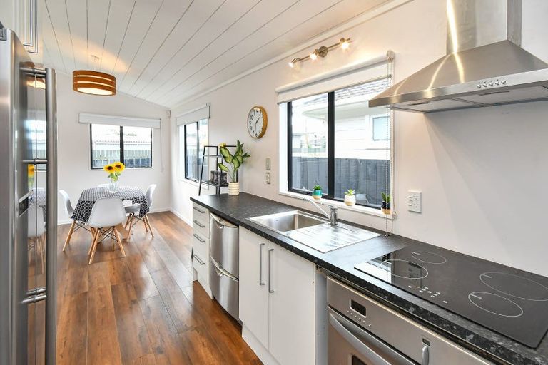 Photo of property in 2/83 Dominion Road, Papakura, 2110