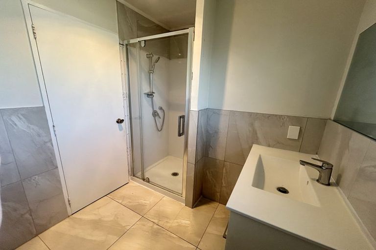 Photo of property in 2/14 Leven Lane, Totara Heights, Auckland, 2105
