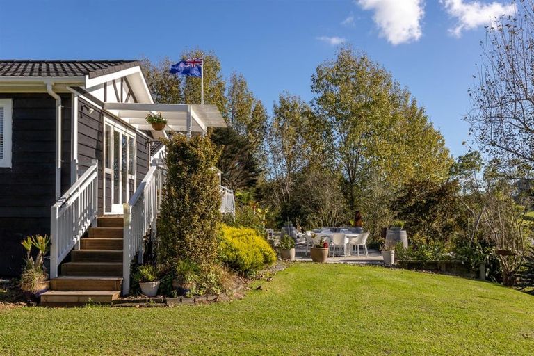 Photo of property in 1410 Old North Road, Helensville, 0875