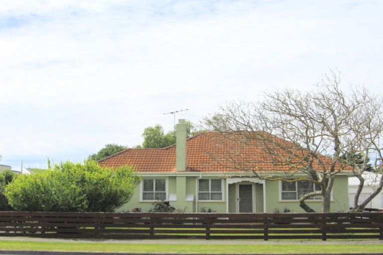 Photo of property in 16 Endcliffe Road, Kaiti, Gisborne, 4010