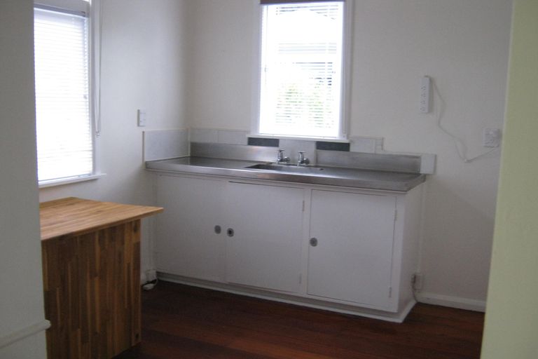 Photo of property in 22 Manawatu Street, Hokowhitu, Palmerston North, 4410