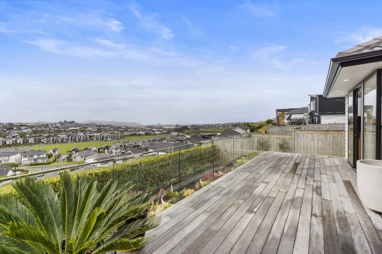 Photo of property in 106 Wainui Road, Silverdale, 0932