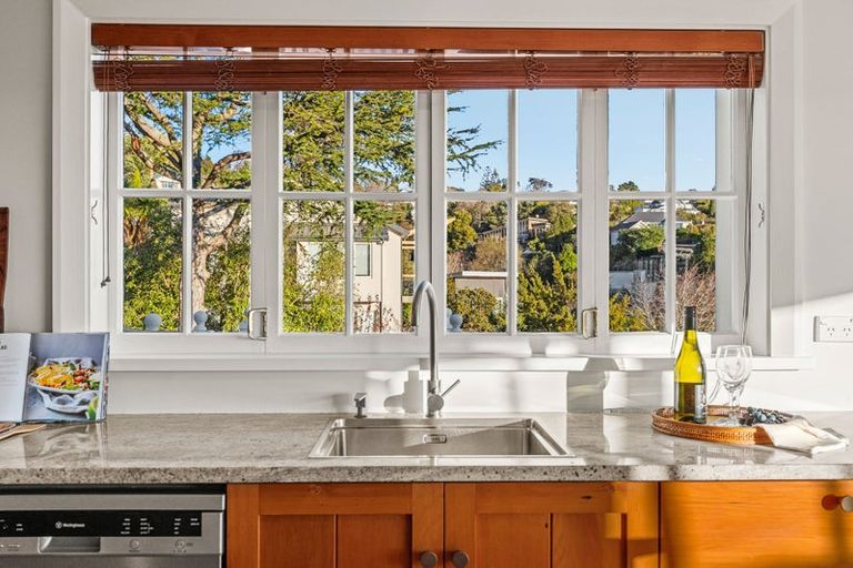 Photo of property in 77 Valley Road, Cashmere, Christchurch, 8022