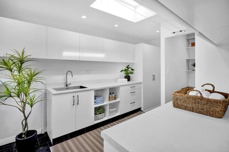 Photo of property in 13 Tokomaru Street, Welbourn, New Plymouth, 4312