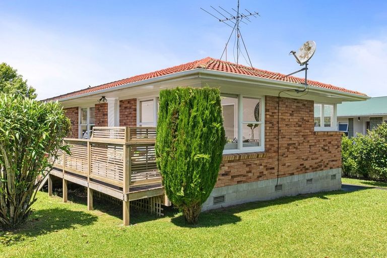 Photo of property in 2/5 Margaret Place, Milford, Auckland, 0620