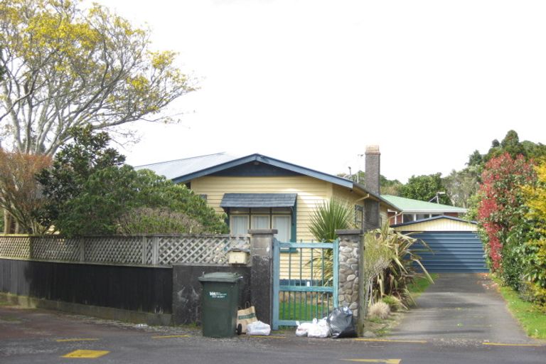 Photo of property in 27 Norman Street, Lower Vogeltown, New Plymouth, 4310