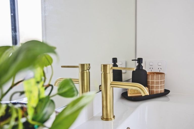 Photo of property in 25 Salford Street, Windsor, Invercargill, 9810