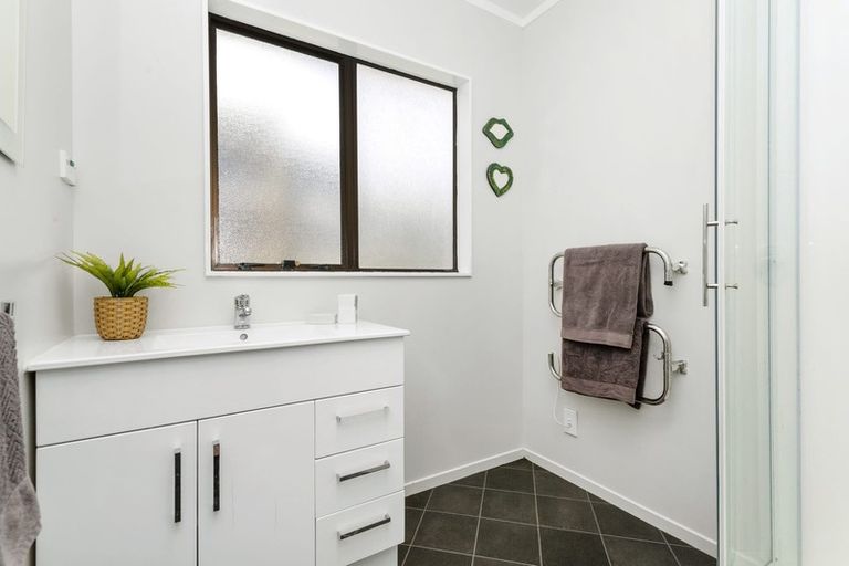 Photo of property in 4a Arawhata Street, Ranui, Porirua, 5024