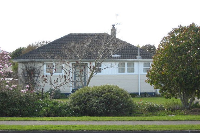 Photo of property in 6 Johnson Street, Bulls, 4818