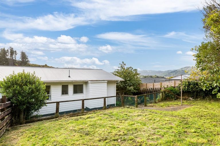 Photo of property in 71b Holland Street, Wainuiomata, Lower Hutt, 5014