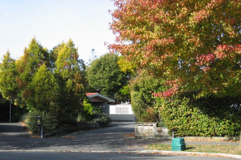 Photo of property in 22 Tuirau Place, Ilam, Christchurch, 8041