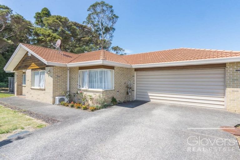 Photo of property in 16 Milan Drive, Glen Eden, Auckland, 0602