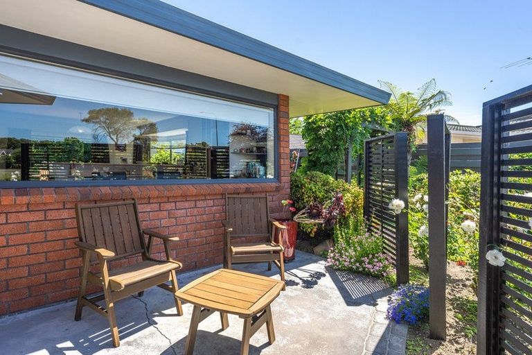 Photo of property in 14 Hurunui Street, Waikanae, 5036