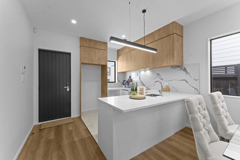 Photo of property in 11 Greenbrier Street, Westgate, 0814